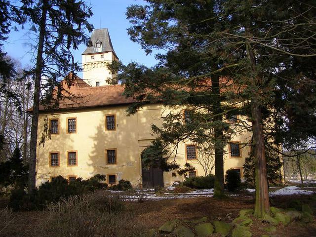 Zámek a park Škvořetice